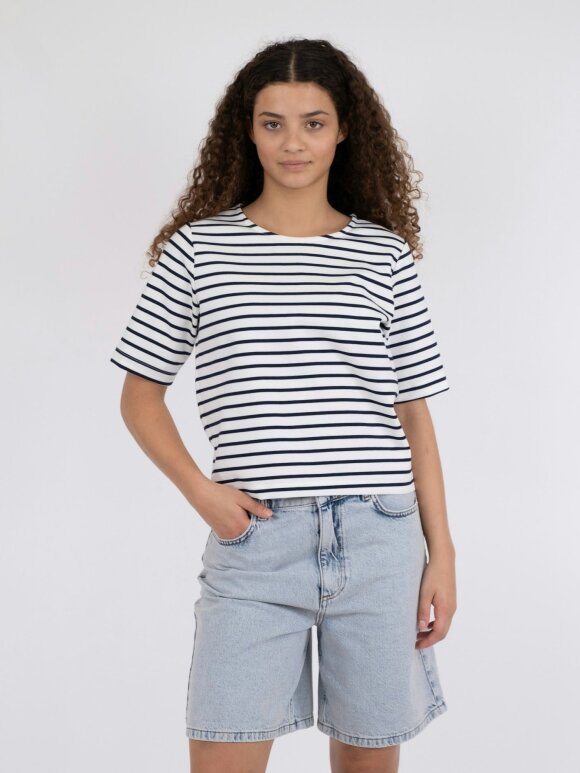 Neo Noir - Soanie Stripe tee Navy