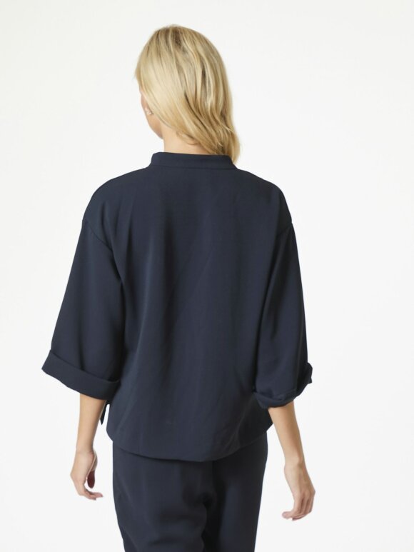 Neo Noir - Luma Crepe Blouse Navy