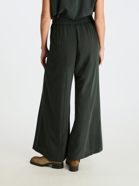 Neo Noir - Lana Pants -  Dark Green