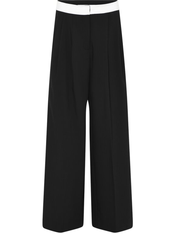 La Rouge - Joan Pant Black