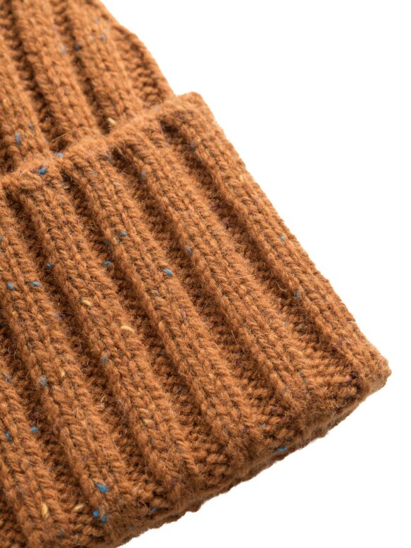 Les Deux - Wells Fleck Rib Beanie Ochre