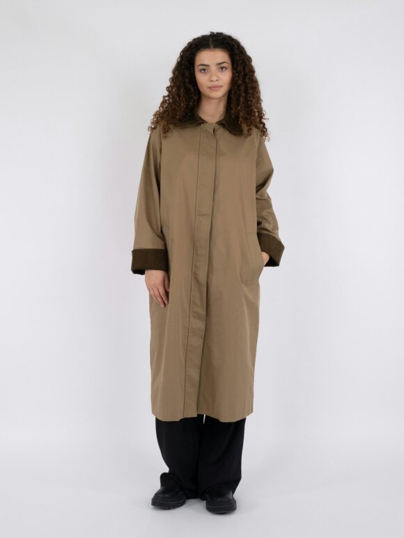 Neo Noir - Anneli Cord Coat Khaki