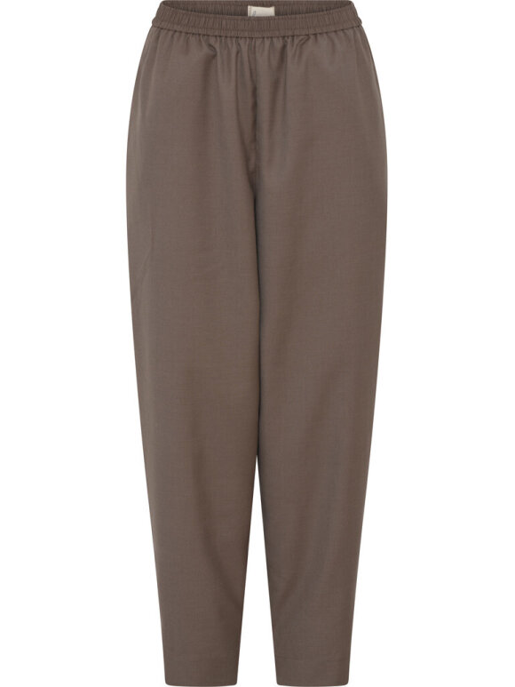 FRAU - Oslo Wool Ankle Pant Walnut