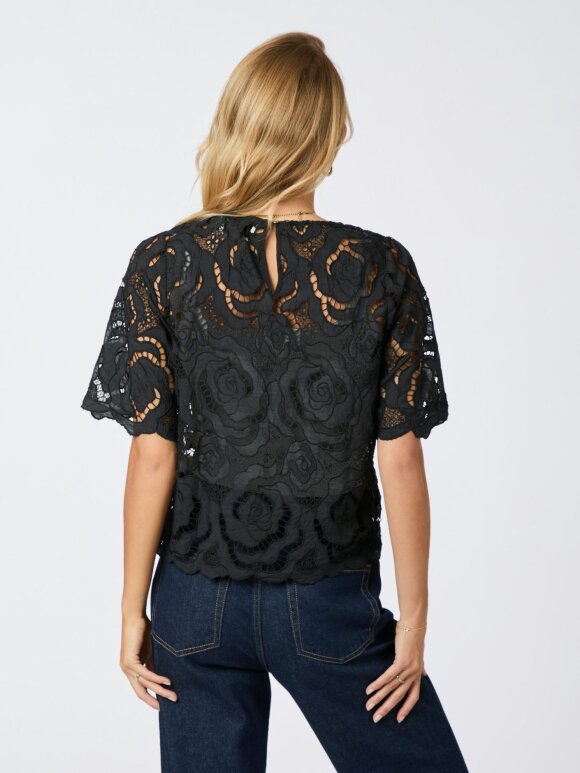 Neo Noir - Trisha Big Lace Blouse Black