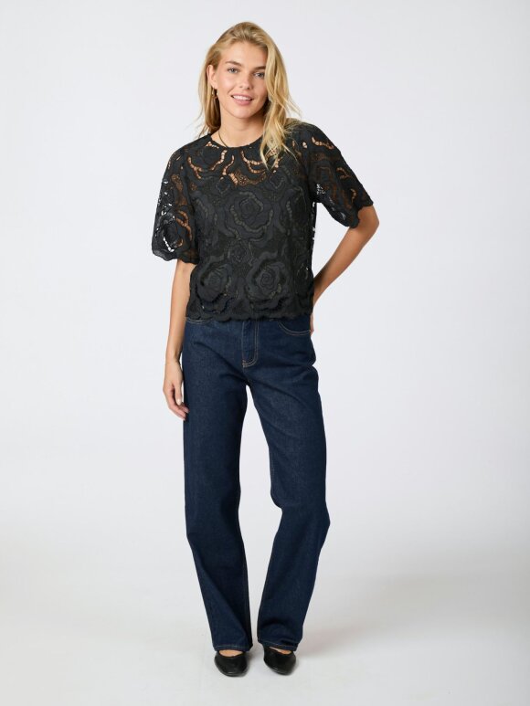 Neo Noir - Trisha Big Lace Blouse Black