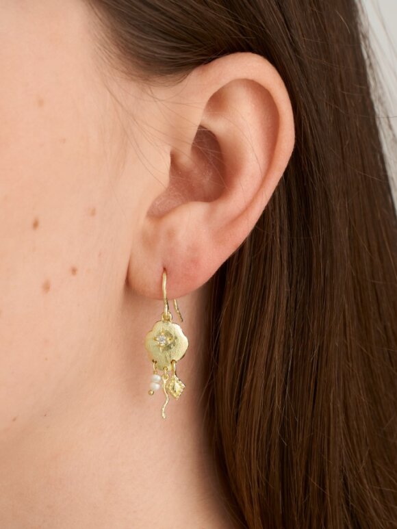 Pure By Nat - Earrings w. Pendants Guldbelag