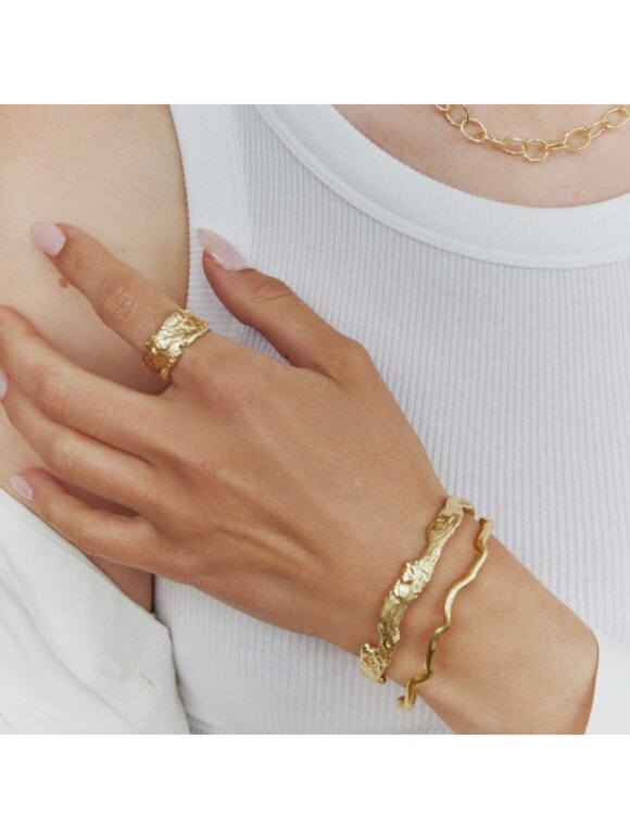 Pure By Nat - Vela Bangle Bracelat Guld