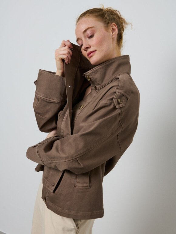 La Rouge - Nature Jacket Soil Brown