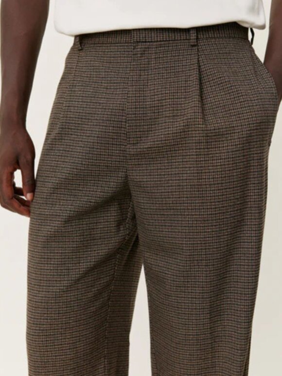 Les Deux - Reece Pleated Check Suit Pants