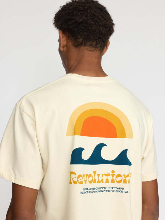 Revolution - Printed T-shirt